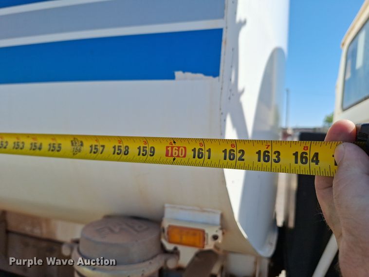 image for item EQ2283 1986 Mack R688ST water truck