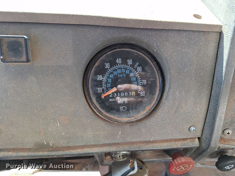 image for item EQ2283 1986 Mack R688ST water truck