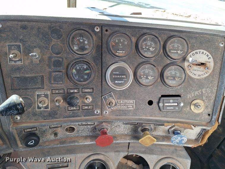 image for item EQ2283 1986 Mack R688ST water truck