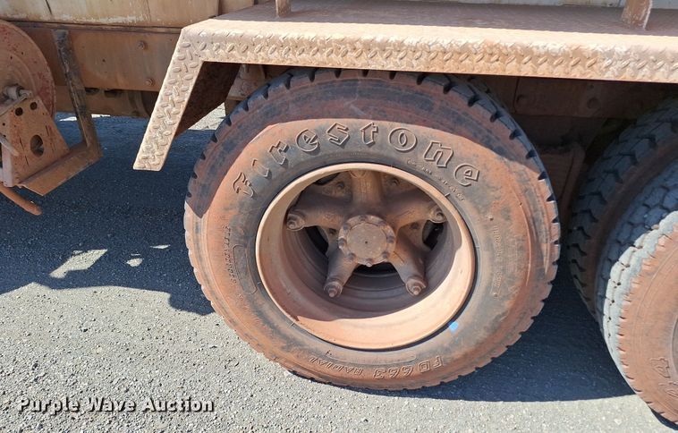 image for item EQ2283 1986 Mack R688ST water truck