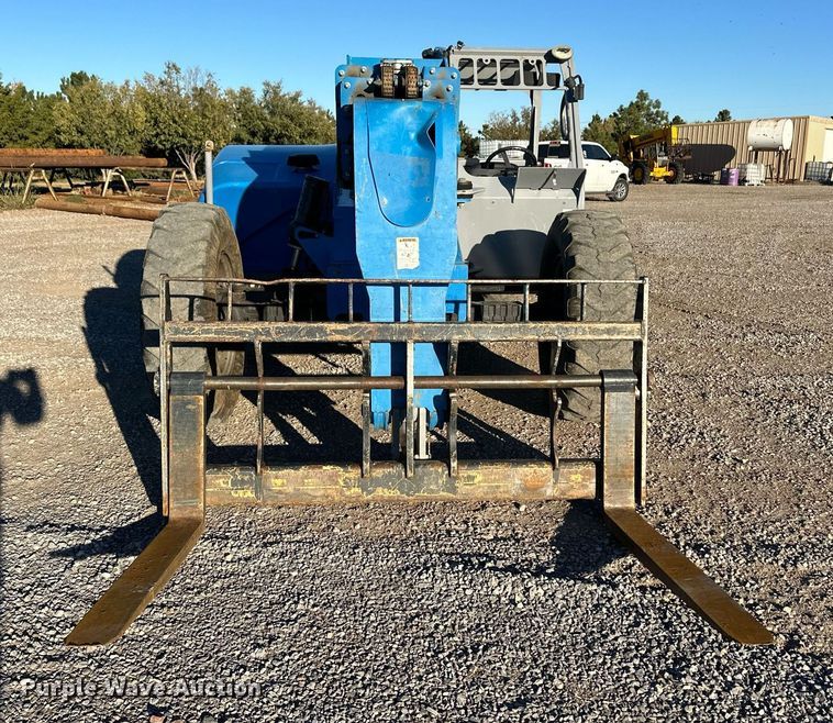 image for item ER8112 2013 Genie GTH-844 telehandler