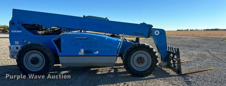 image for item ER8112 2013 Genie GTH-844 telehandler