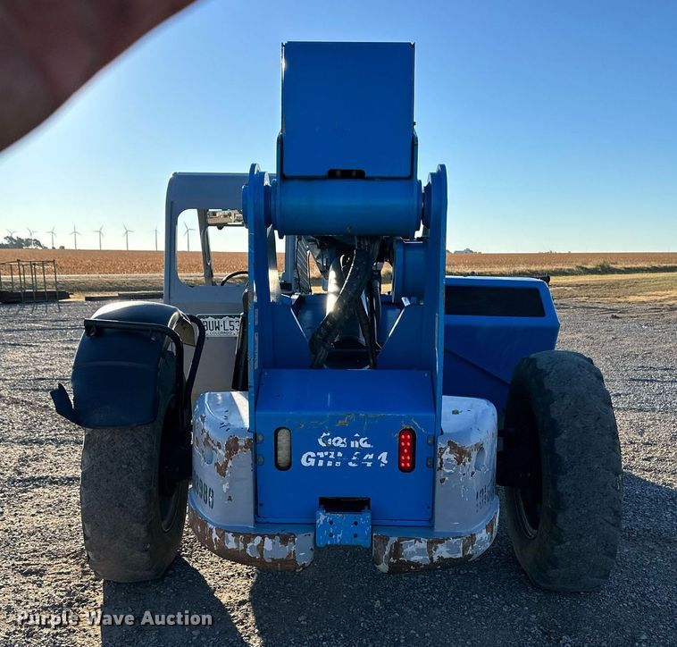 image for item ER8112 2013 Genie GTH-844 telehandler