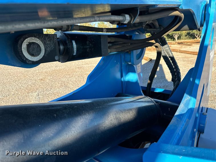 image for item ER8112 2013 Genie GTH-844 telehandler