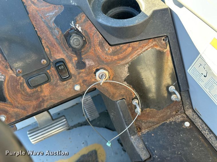 image for item ER8112 2013 Genie GTH-844 telehandler