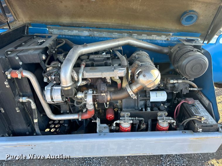 image for item ER8112 2013 Genie GTH-844 telehandler