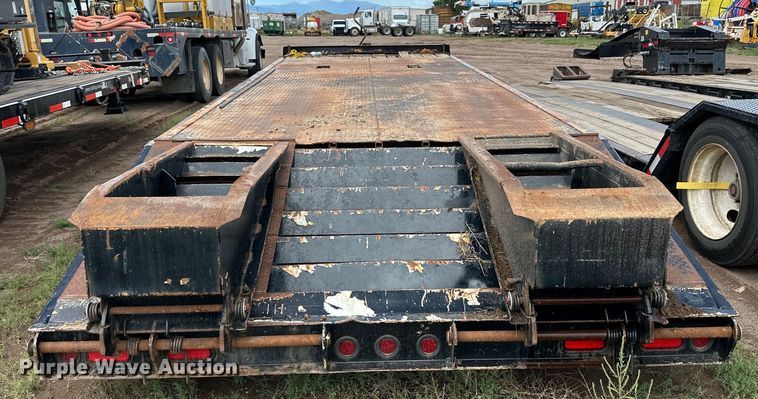 image for item IB9456 2001 Towmaster equipment trailer