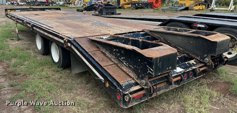 image for item IB9456 2001 Towmaster equipment trailer