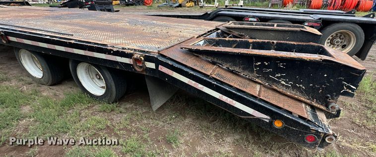 image for item IB9456 2001 Towmaster equipment trailer