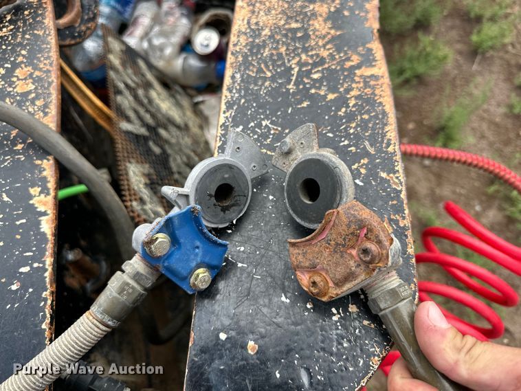 image for item IB9456 2001 Towmaster equipment trailer