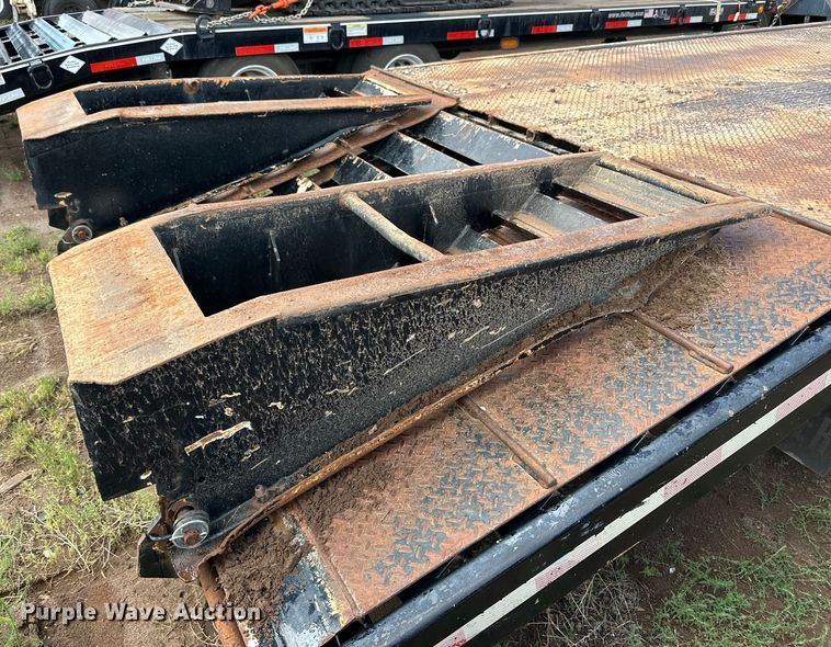 image for item IB9456 2001 Towmaster equipment trailer