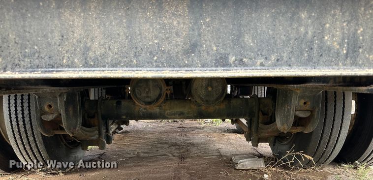 image for item IB9456 2001 Towmaster equipment trailer