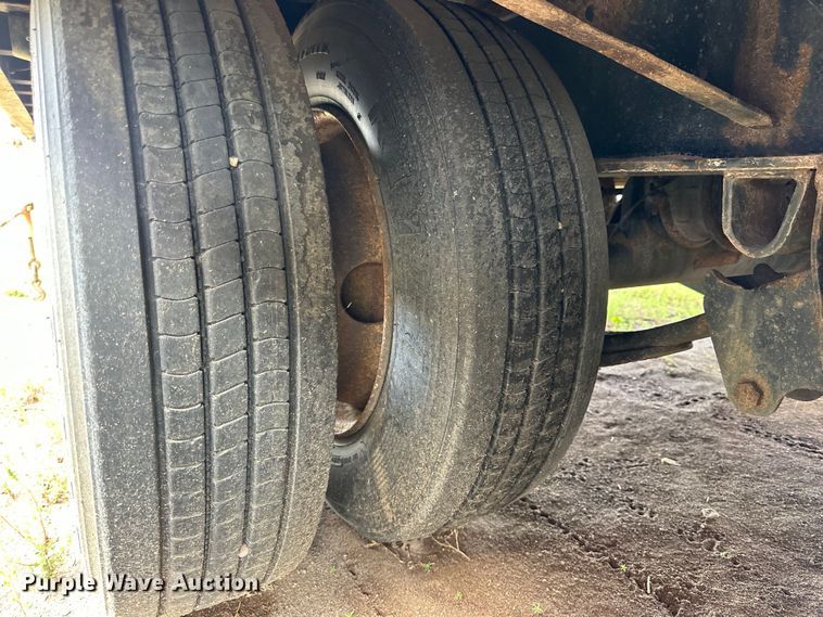 image for item IB9456 2001 Towmaster equipment trailer