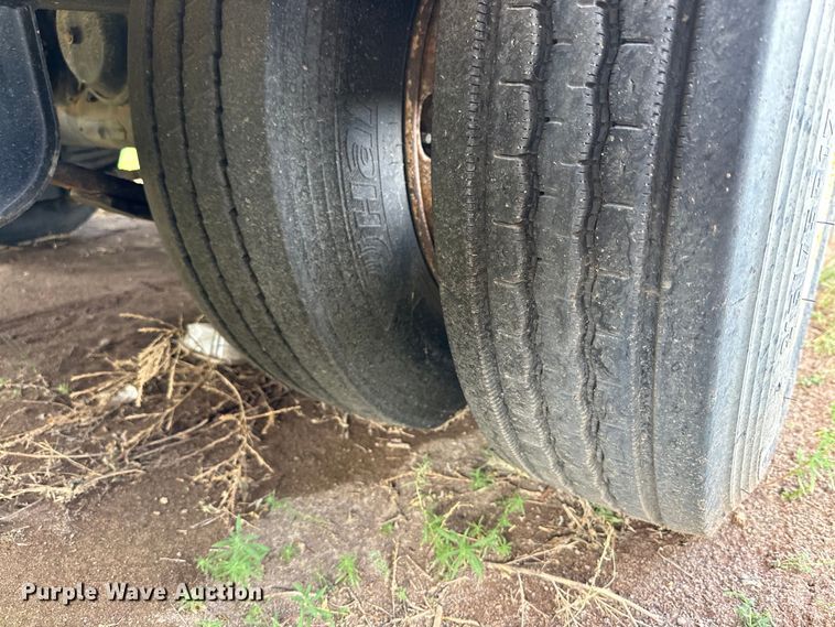 image for item IB9456 2001 Towmaster equipment trailer