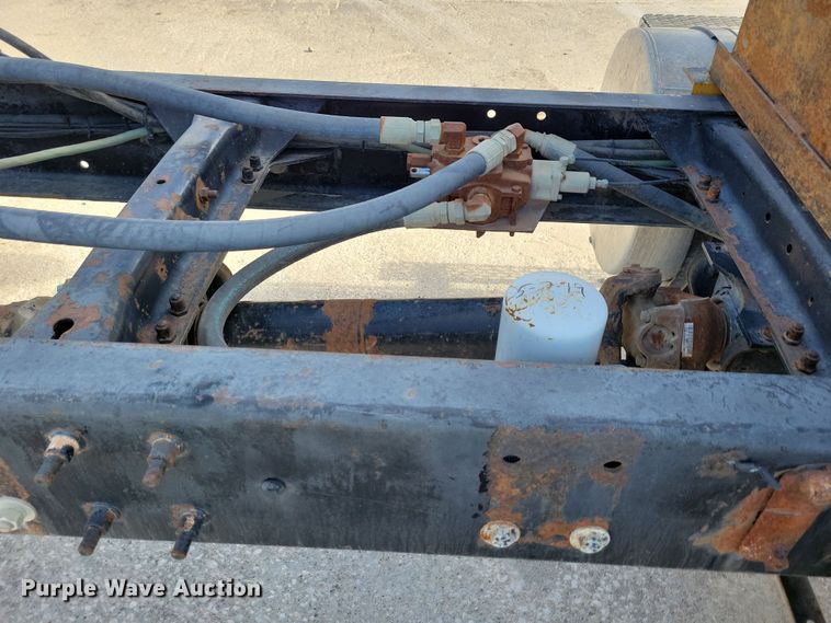 image for item JH9925 2000 Mack CX613 semi truck