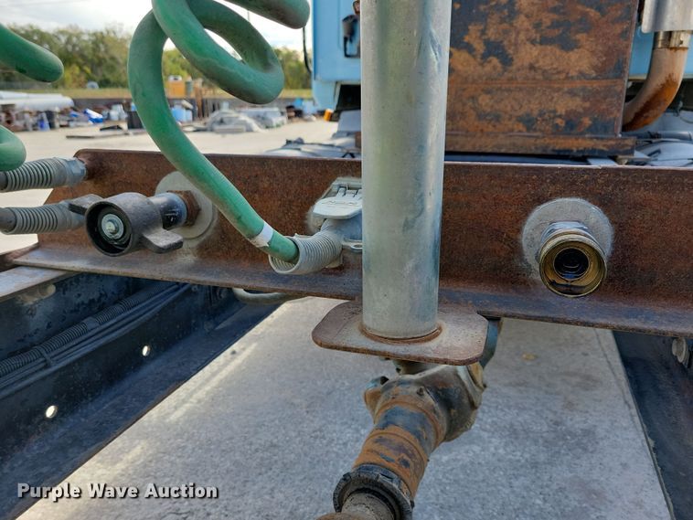 image for item JH9925 2000 Mack CX613 semi truck