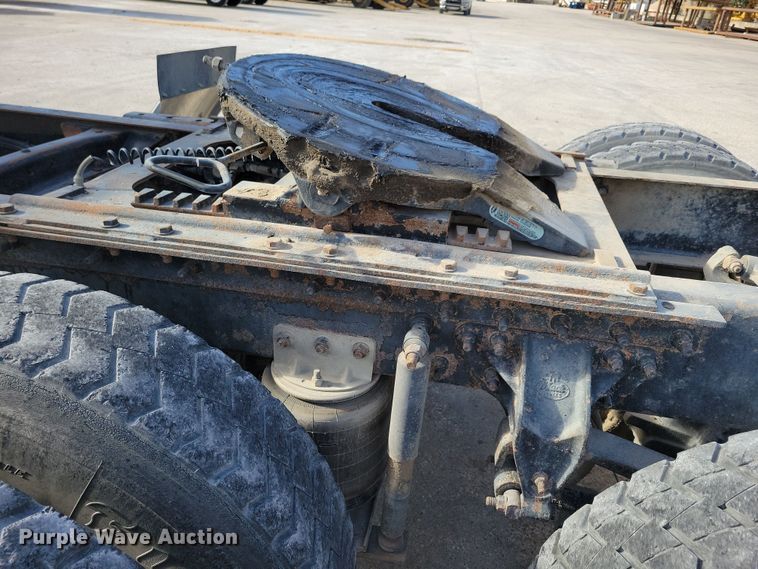 image for item JH9925 2000 Mack CX613 semi truck