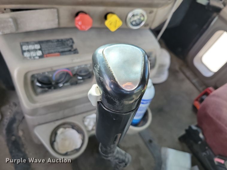 image for item JH9925 2000 Mack CX613 semi truck