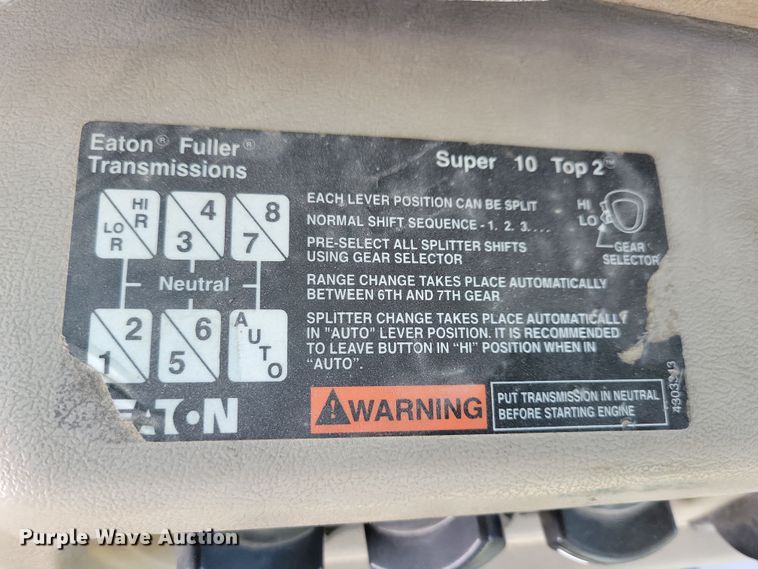 image for item JH9925 2000 Mack CX613 semi truck