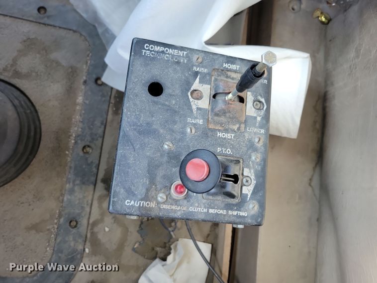 image for item JH9925 2000 Mack CX613 semi truck