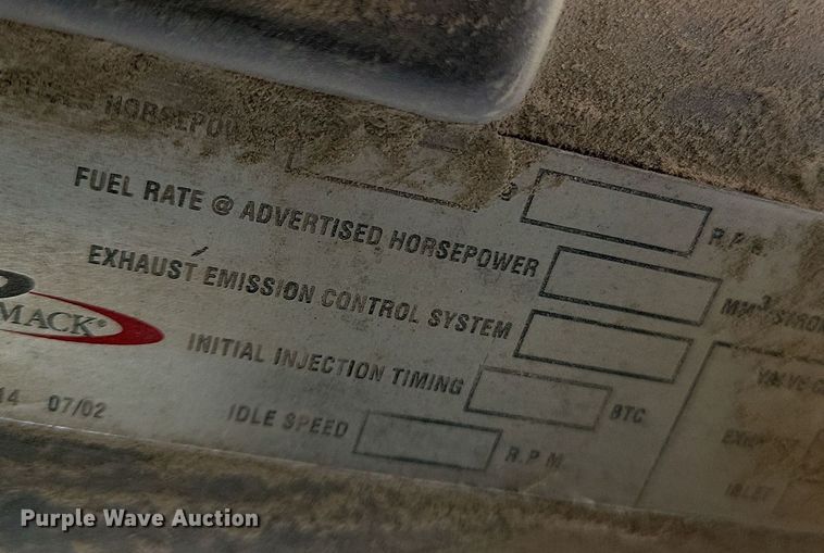 image for item JH9925 2000 Mack CX613 semi truck