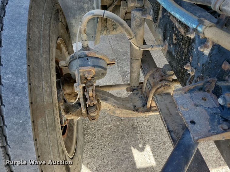 image for item JH9925 2000 Mack CX613 semi truck