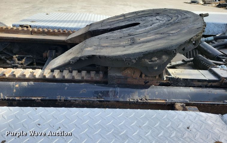 image for item JH9926 2004 Mack CL733 semi truck