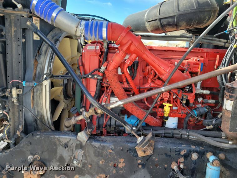 image for item JH9926 2004 Mack CL733 semi truck