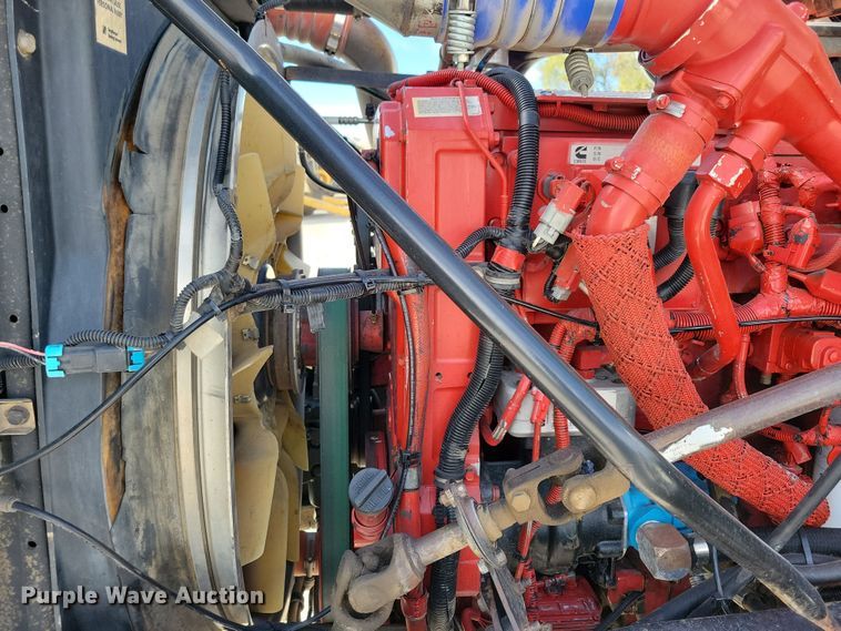 image for item JH9926 2004 Mack CL733 semi truck