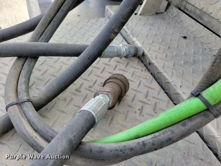 image for item JH9927 1997 Mack CL713 semi truck