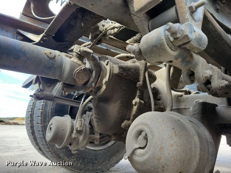 image for item JH9927 1997 Mack CL713 semi truck