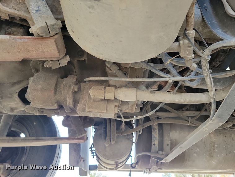 image for item JH9927 1997 Mack CL713 semi truck