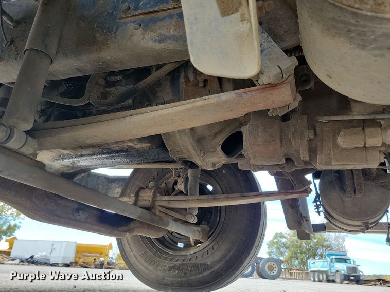 image for item JH9927 1997 Mack CL713 semi truck