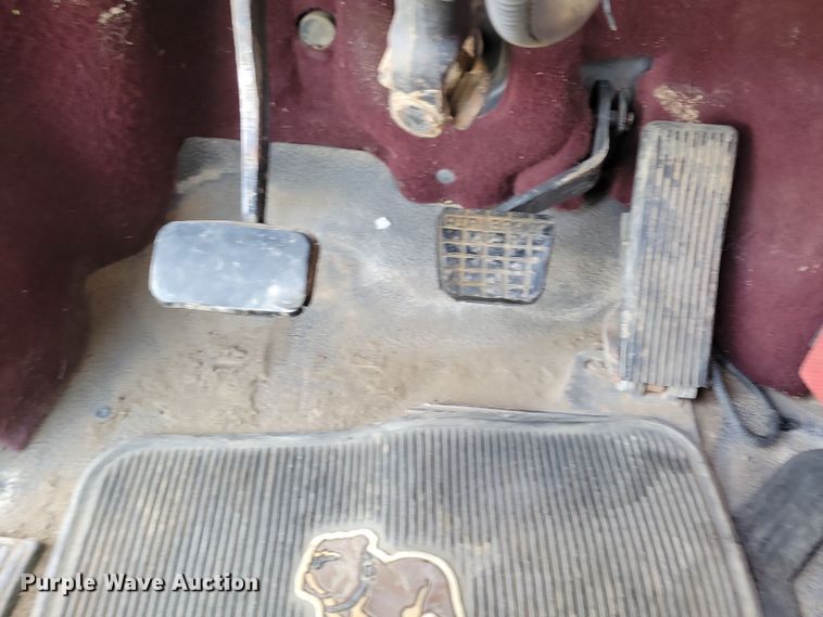 image for item JH9927 1997 Mack CL713 semi truck