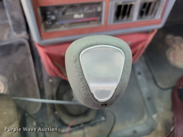 image for item JH9927 1997 Mack CL713 semi truck