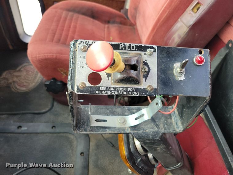 image for item JH9927 1997 Mack CL713 semi truck