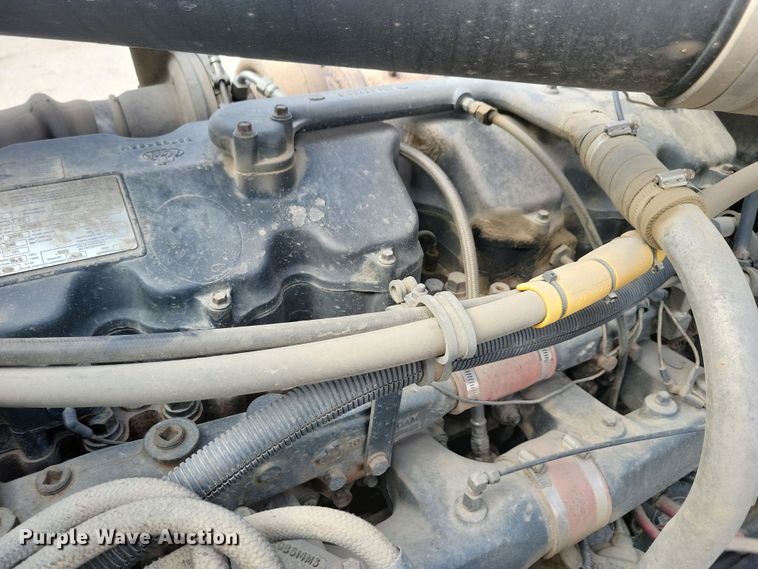 image for item JH9927 1997 Mack CL713 semi truck