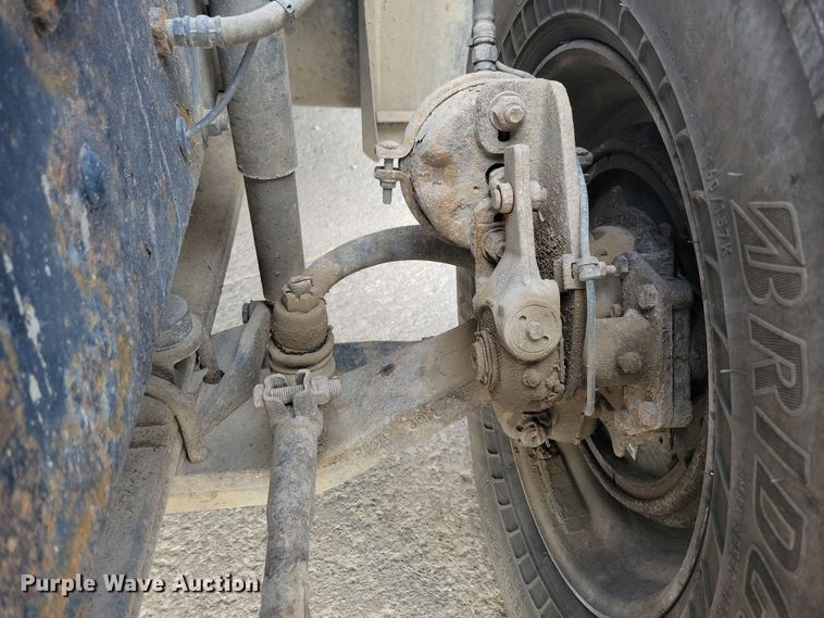 image for item JH9927 1997 Mack CL713 semi truck