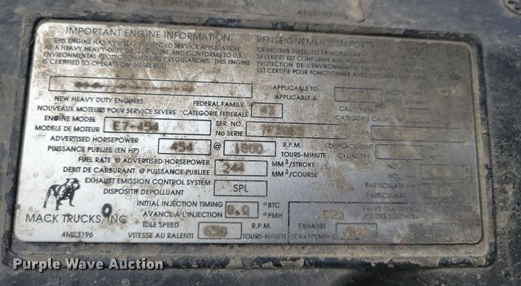 image for item JH9927 1997 Mack CL713 semi truck