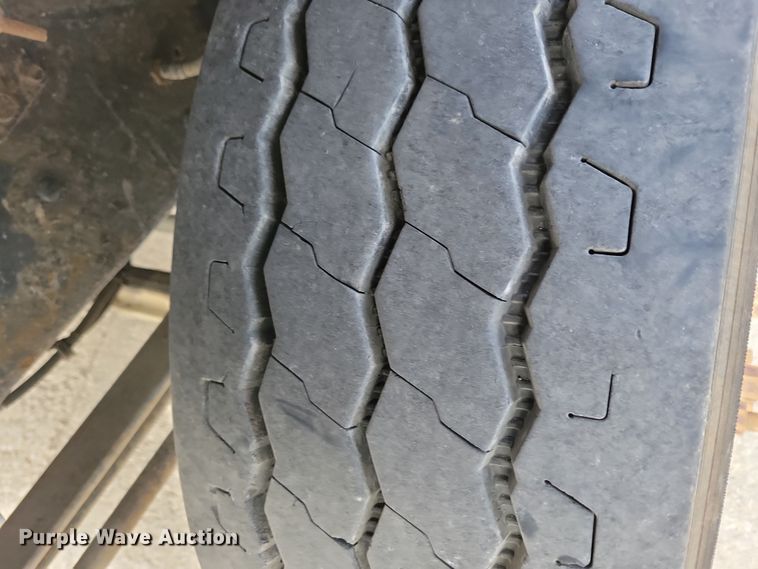 image for item JH9927 1997 Mack CL713 semi truck