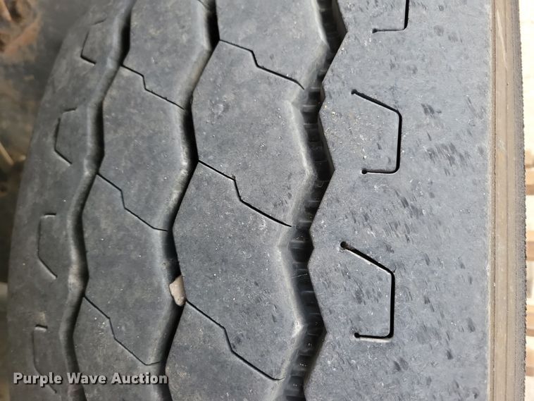 image for item JH9927 1997 Mack CL713 semi truck