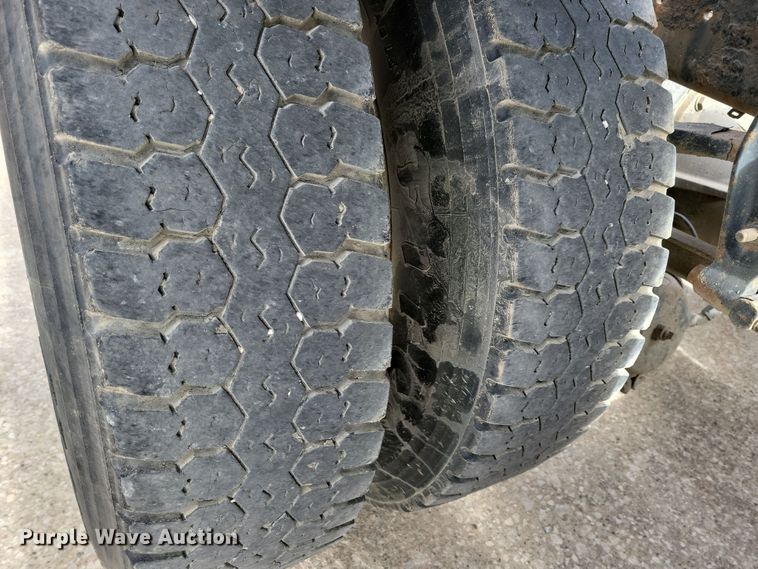 image for item JH9927 1997 Mack CL713 semi truck