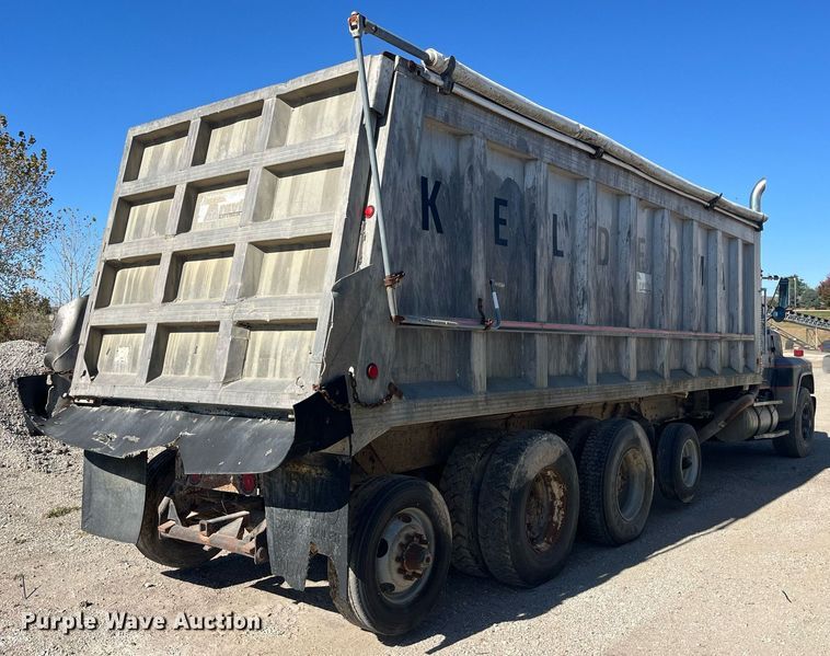 image for item LC9208 1989 Ford LTL9000 dump truck