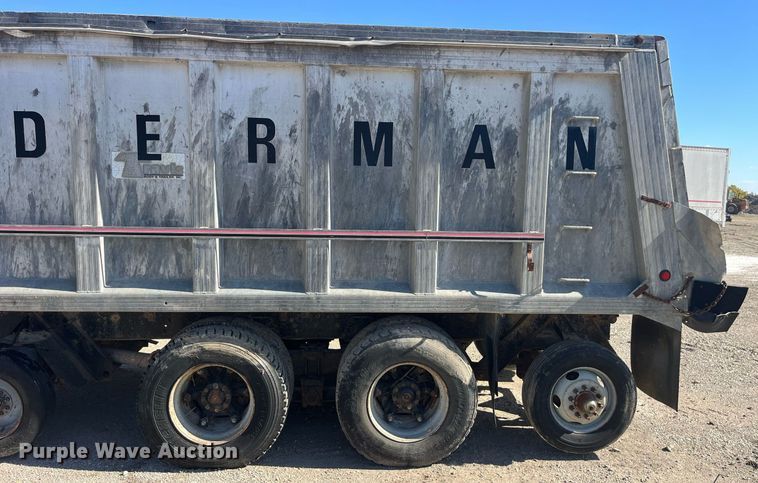 image for item LC9208 1989 Ford LTL9000 dump truck