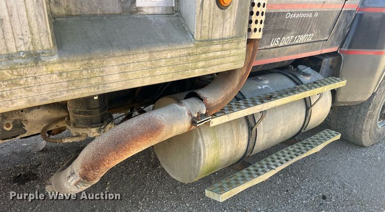 image for item LC9208 1989 Ford LTL9000 dump truck