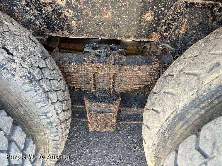 image for item LC9208 1989 Ford LTL9000 dump truck