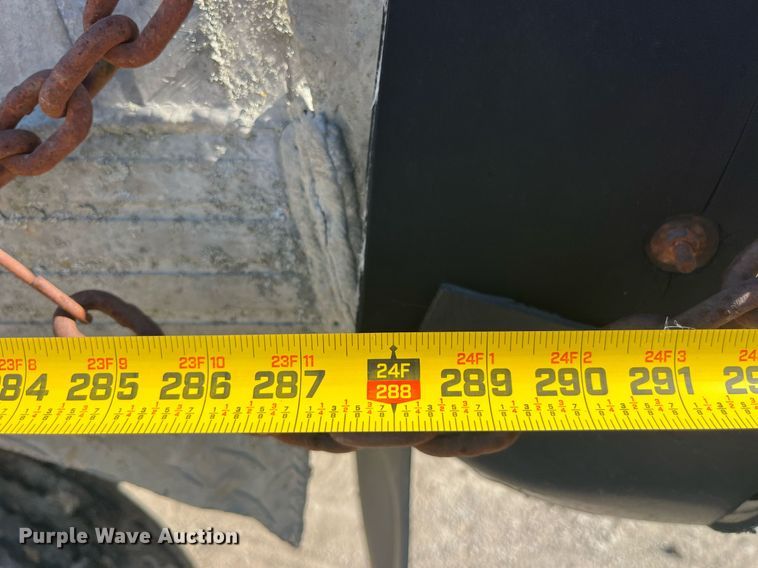 image for item LC9208 1989 Ford LTL9000 dump truck