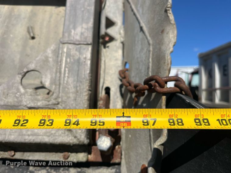 image for item LC9208 1989 Ford LTL9000 dump truck