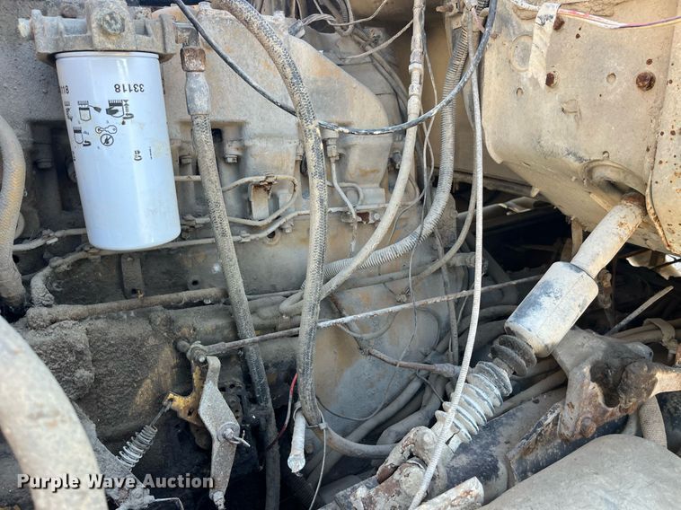 image for item LC9208 1989 Ford LTL9000 dump truck