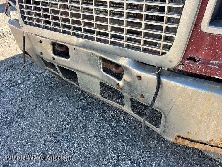 image for item LC9210 1992 Ford LTL9000 dump truck